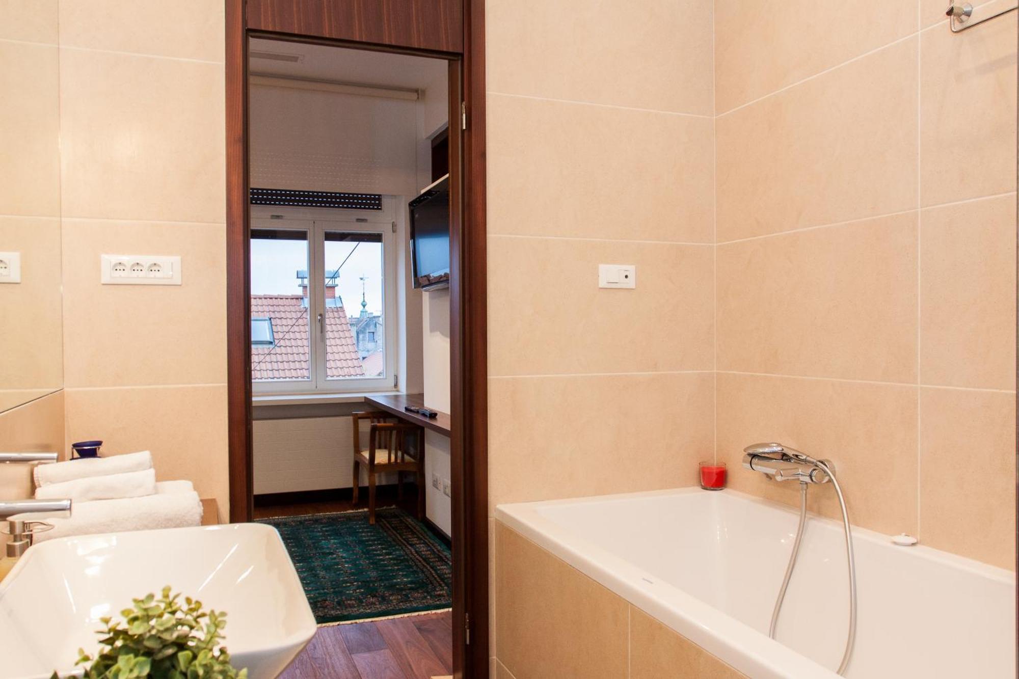 Centroom Apartments Zagreb Bagian luar foto